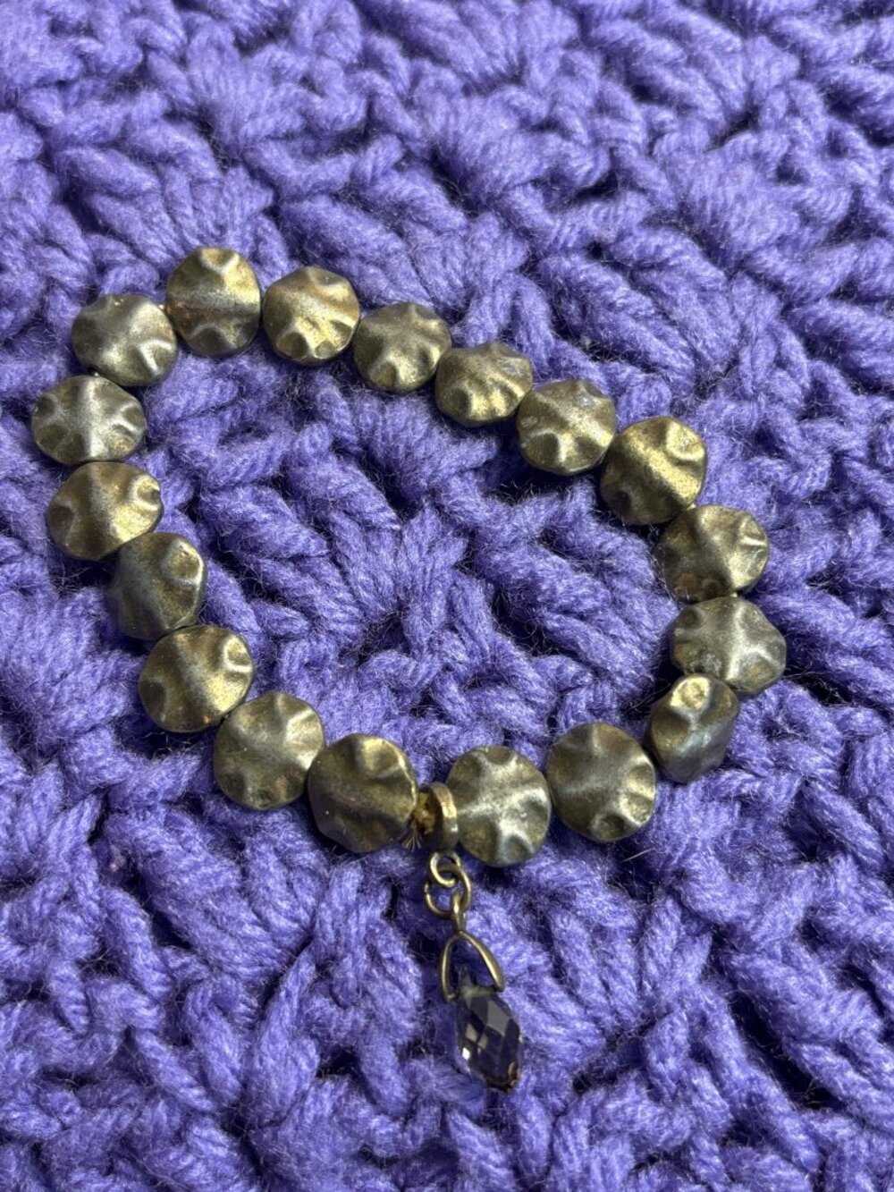 Antiqued Goldtone Textured Beaded Stretchy Bracelet Faceted Glass Bead Unstretcb